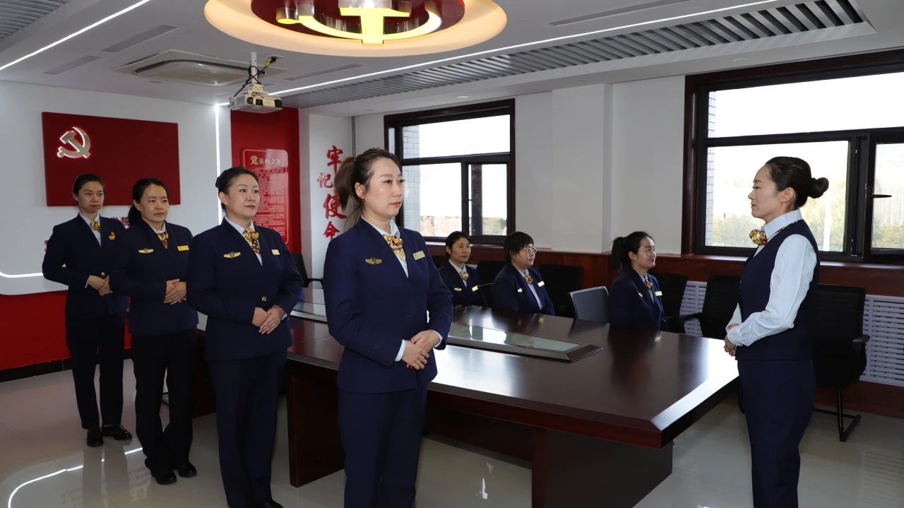 大同高速公司多措并舉 備戰(zhàn)“元旦”安全保暢與禮儀服務(wù)雙提升